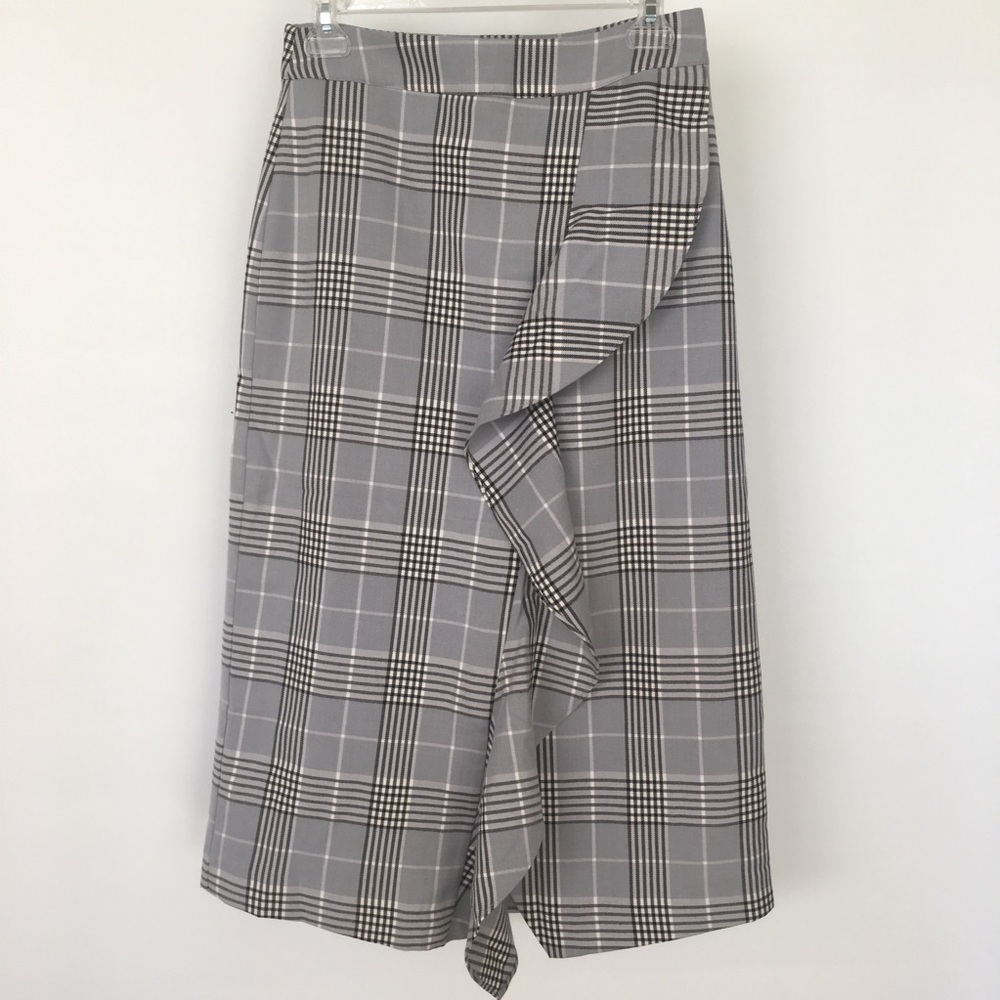 Gap ruffle pencil skirt